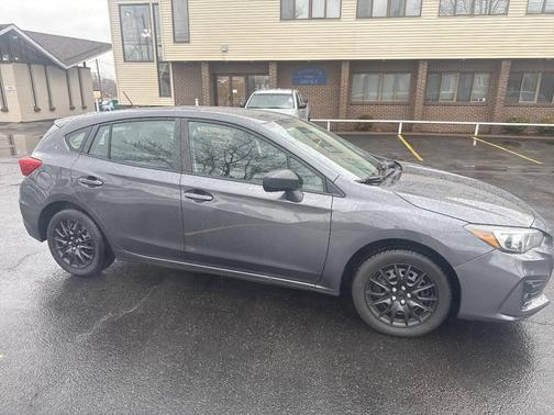 2019 Subaru Impreza 2.0i