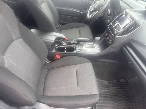 2019 Subaru Impreza 2.0i