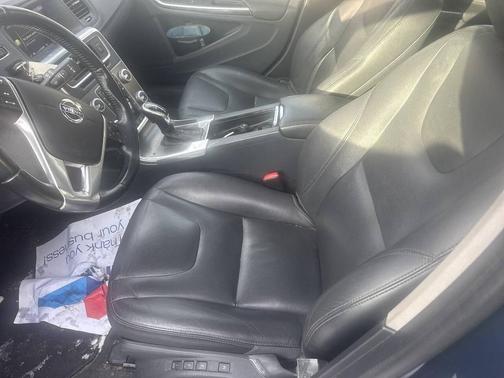 2015 Volvo V60 T5 Platinum