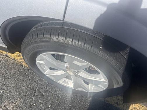 Ice Silver Metallic 2016 Subaru Forester 2.5i Premium