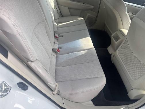 Satin White Pearl 2014 Subaru Outback 2.5i
