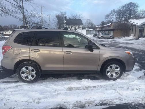 2014 Subaru Forester 2.5i