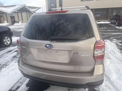 2014 Subaru Forester 2.5i