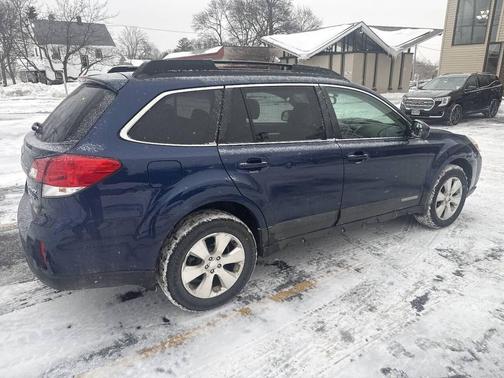 2011 Subaru Outback 3.6 R Premium