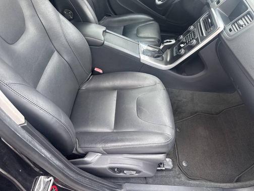 2015 Volvo V60 T5 Premier