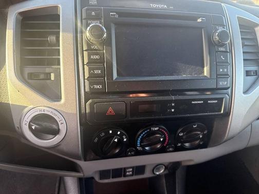 2013 Toyota Tacoma Base