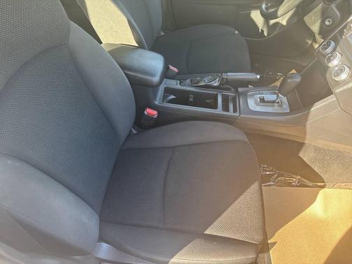 2016 Subaru Impreza 2.0i