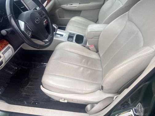 2012 Subaru Outback 2.5i Limited