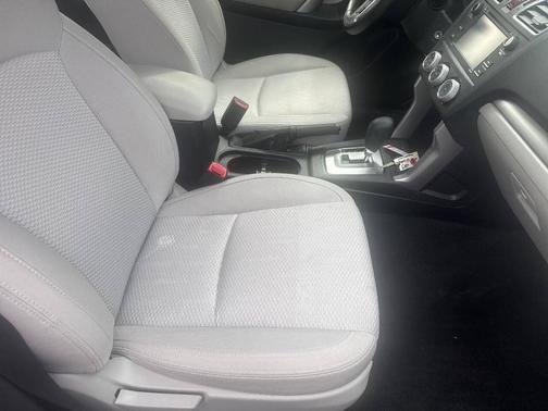 Dark Gray Metallic 2016 Subaru Forester 2.5i