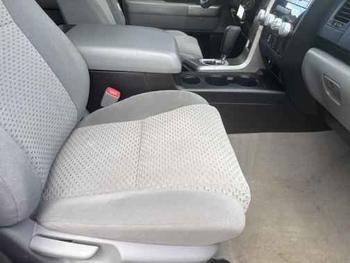 2010 Toyota Tundra Grade