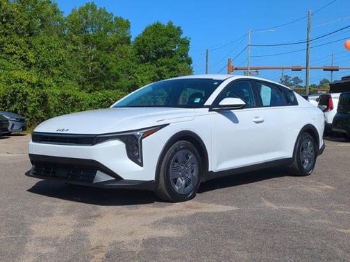 Snow White Pearl 2025 Kia K4 LX