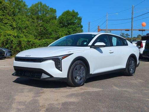 Snow White Pearl 2025 Kia K4 LX