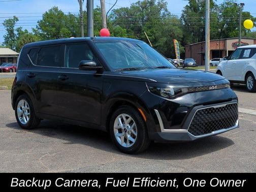 Black 2023 Kia Soul LX