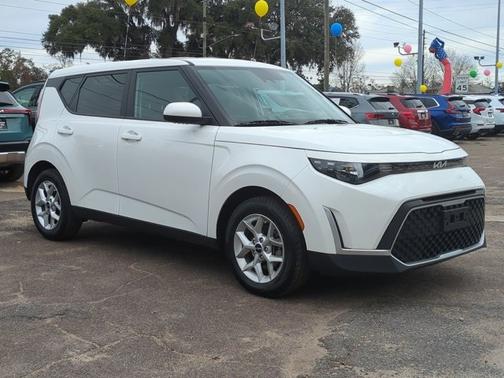 2024 Kia Soul LX