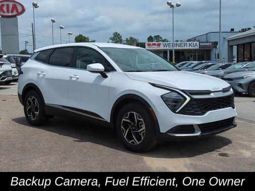 White Pearl 2025 Kia Sportage LX