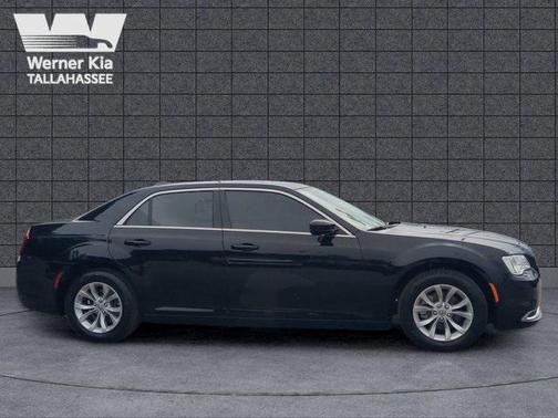 2023 Chrysler 300 Touring