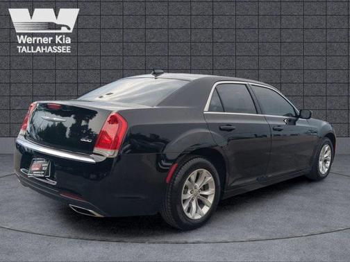 2023 Chrysler 300 Touring