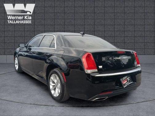 2023 Chrysler 300 Touring