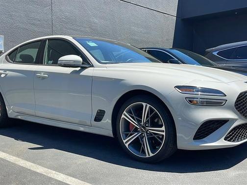 2025 Genesis G70 2.5T RWD