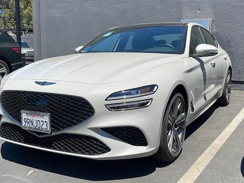 2025 Genesis G70 2.5T RWD