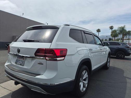 Pure White 2018 Volkswagen Atlas 3.6L SEL