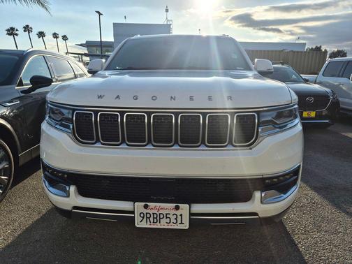 Bright White Clearcoat 2022 Jeep Wagoneer Series III 4x4