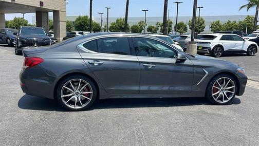 2020 Genesis G70 3.3T RWD