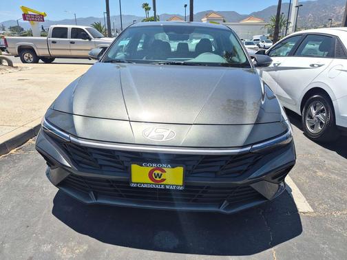 Amazon Gray 2026 Hyundai ELANTRA SE