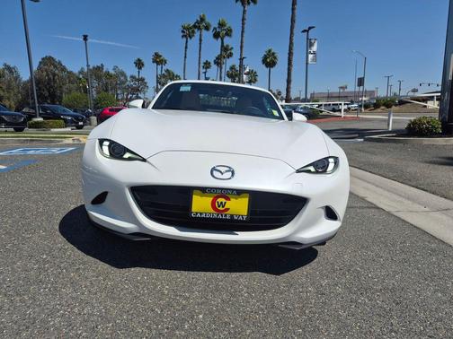 Snowflake White Pearl Mica 2025 Mazda MX-5 Miata RF Grand Touring