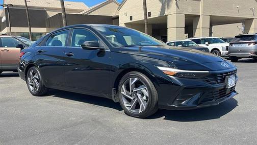 2025 Hyundai ELANTRA SEL