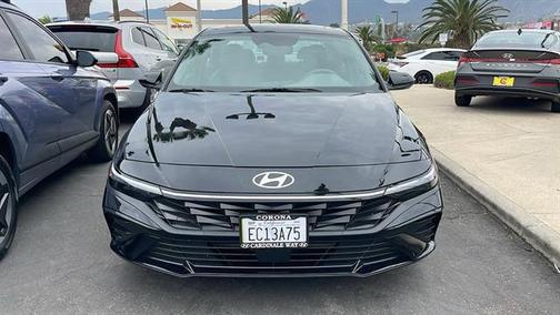 2025 Hyundai ELANTRA SEL