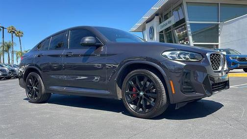 2022 BMW X4 xDrive30i