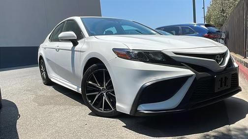2022 Toyota Camry SE