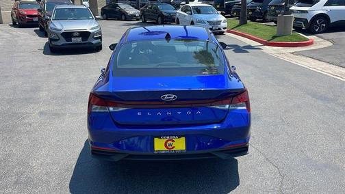 2022 Hyundai ELANTRA SEL