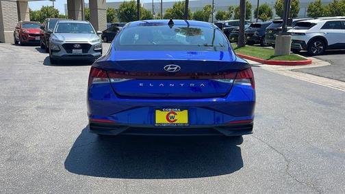 2022 Hyundai ELANTRA SEL