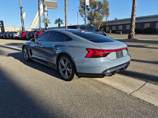 2024 Audi e-tron GT Premium Plus quattro