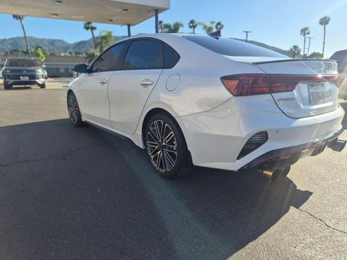 Snow White Pearl 2024 Kia Forte GT