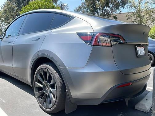 2024 Tesla Model Y Long Range Dual Motor All-Wheel Drive