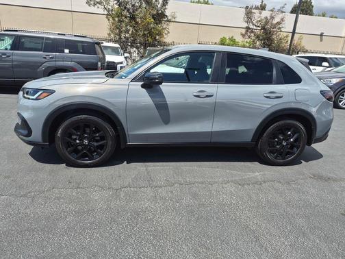 Urban Gray Pearl 2024 Honda HR-V Sport