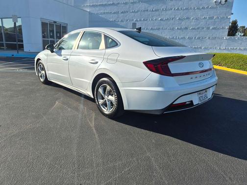 Quartz White 2022 Hyundai SONATA SE