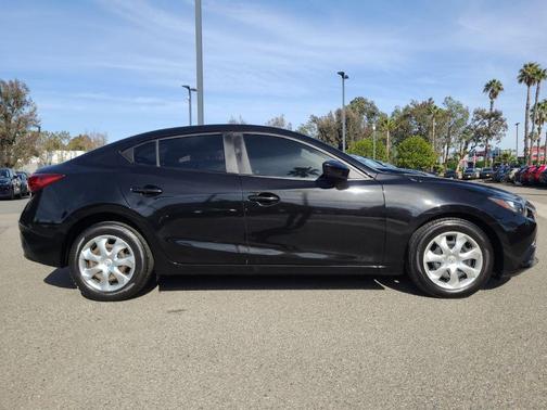 2015 Mazda Mazda3 i Sport
