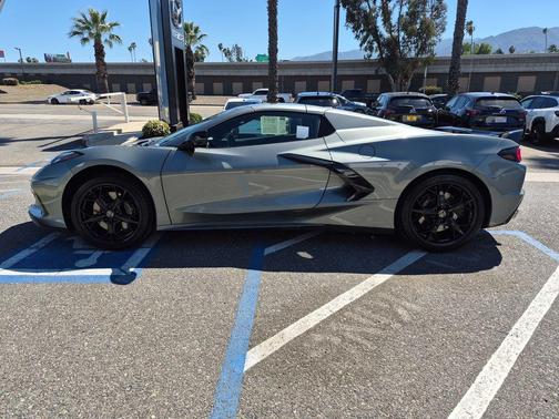 2022 Chevrolet Corvette Stingray w/2LT