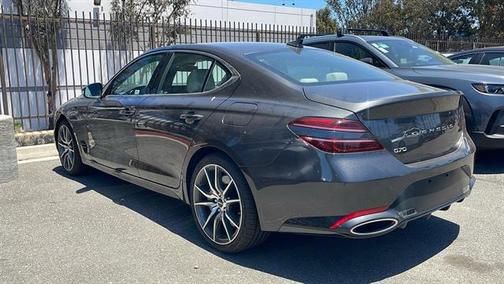 2025 Genesis G70 2.5T RWD