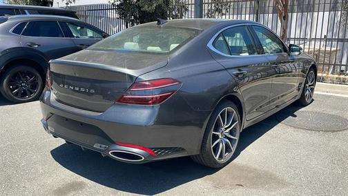 2025 Genesis G70 2.5T RWD