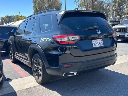 Crystal Black Pearl 2023 Honda Pilot 2WD Sport
