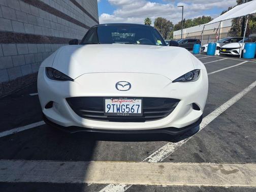 Snowflake White Pearl Mica 2025 Mazda MX-5 Miata Club