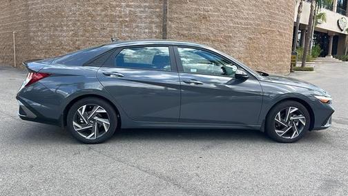 2025 Hyundai ELANTRA Sport