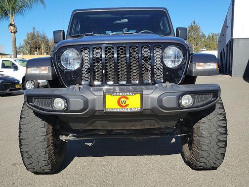 2022 Jeep Gladiator Sport