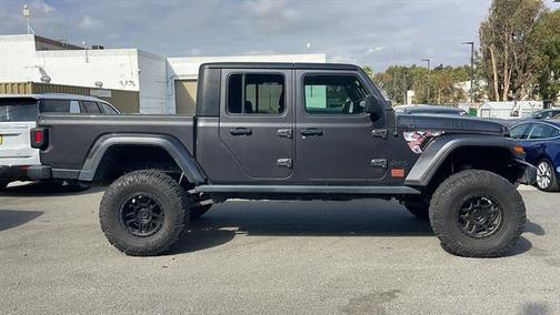 2022 Jeep Gladiator Sport