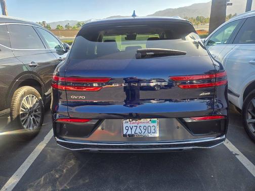 Capri Blue 2026 Genesis GV70 2.5T Select